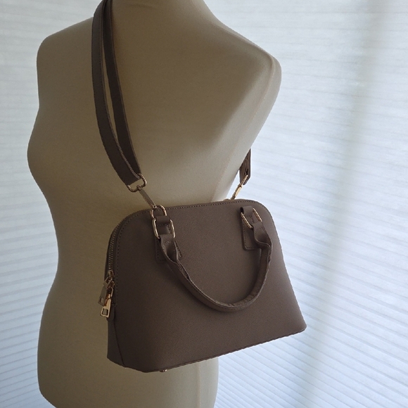 Elegant Taupe Handbag - Picture 2 of 4